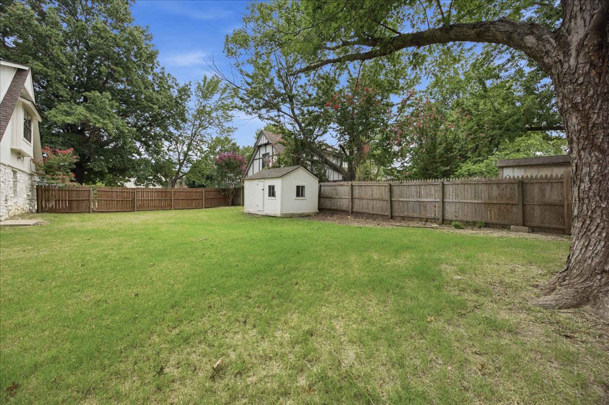 11033 E 66th Street Property Photo 50