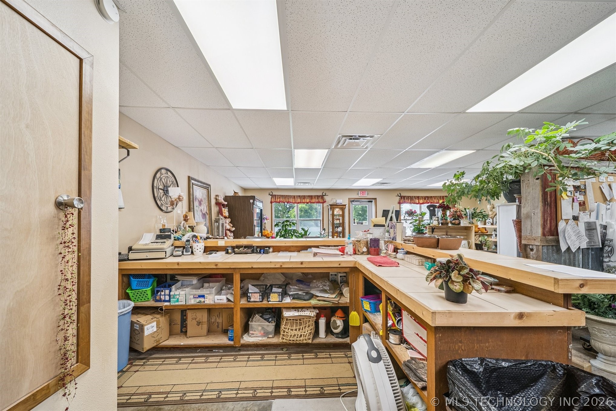 421 E Commercial Street Property Photo 13