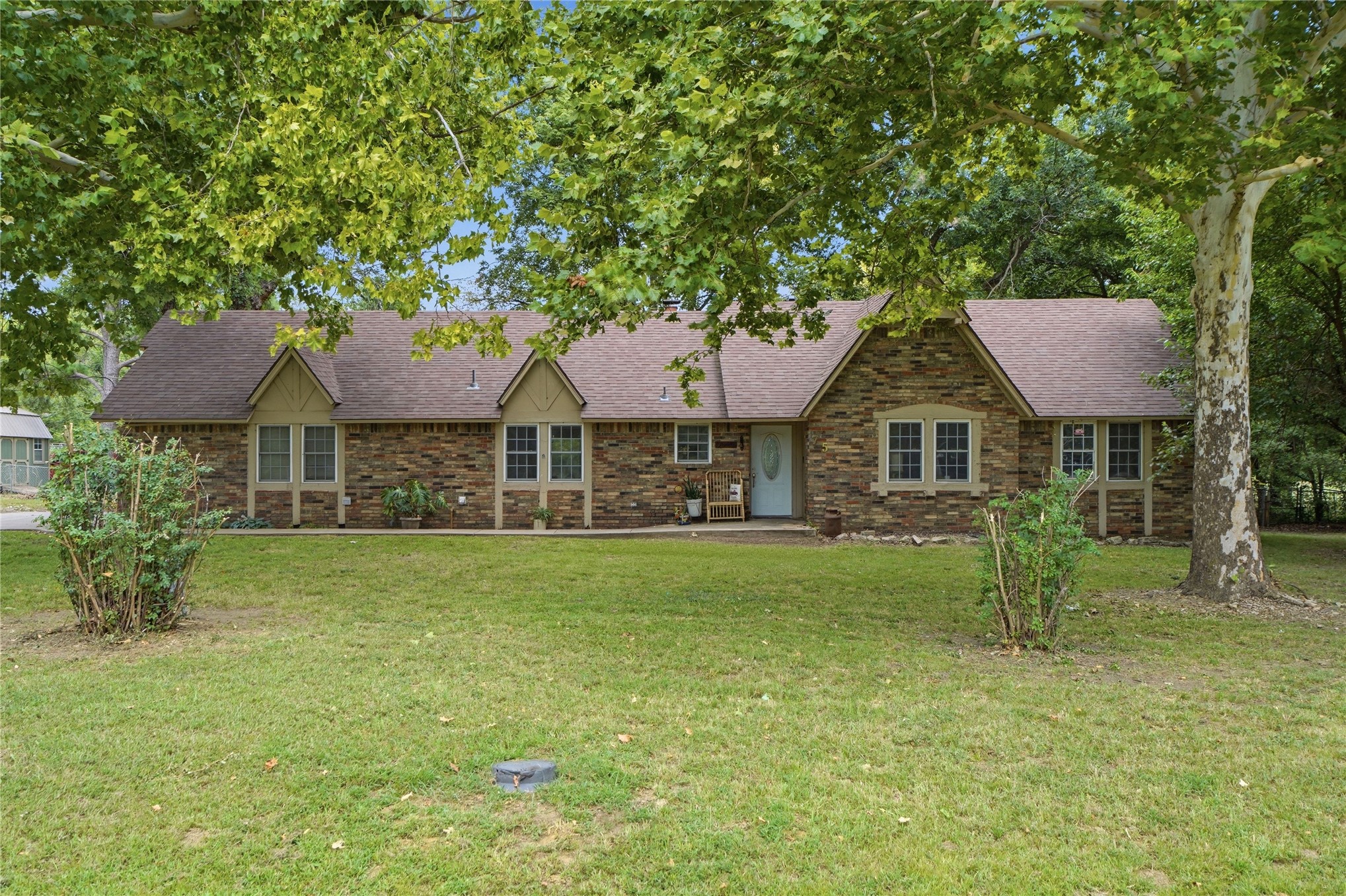 754 Spring Lane Property Photo 1