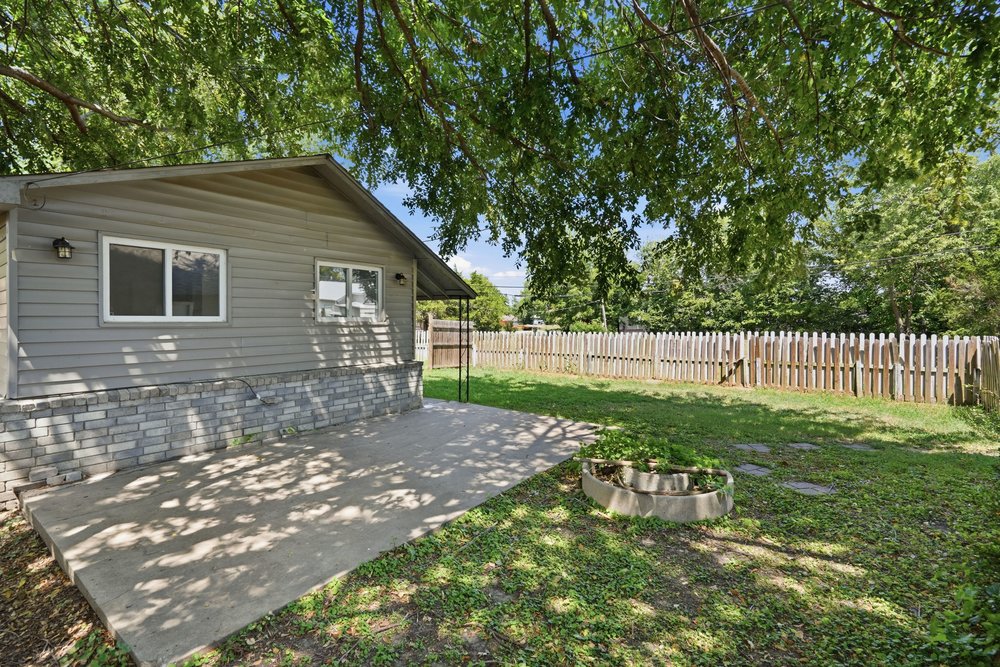 202 W Ada Street Property Photo 23