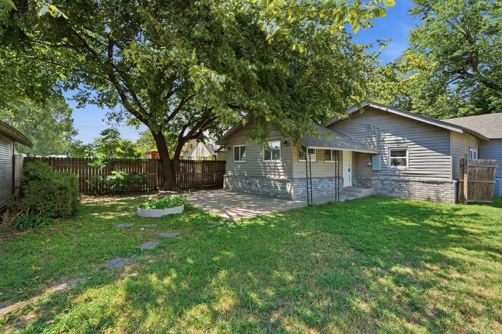 202 W Ada Street Property Photo 26