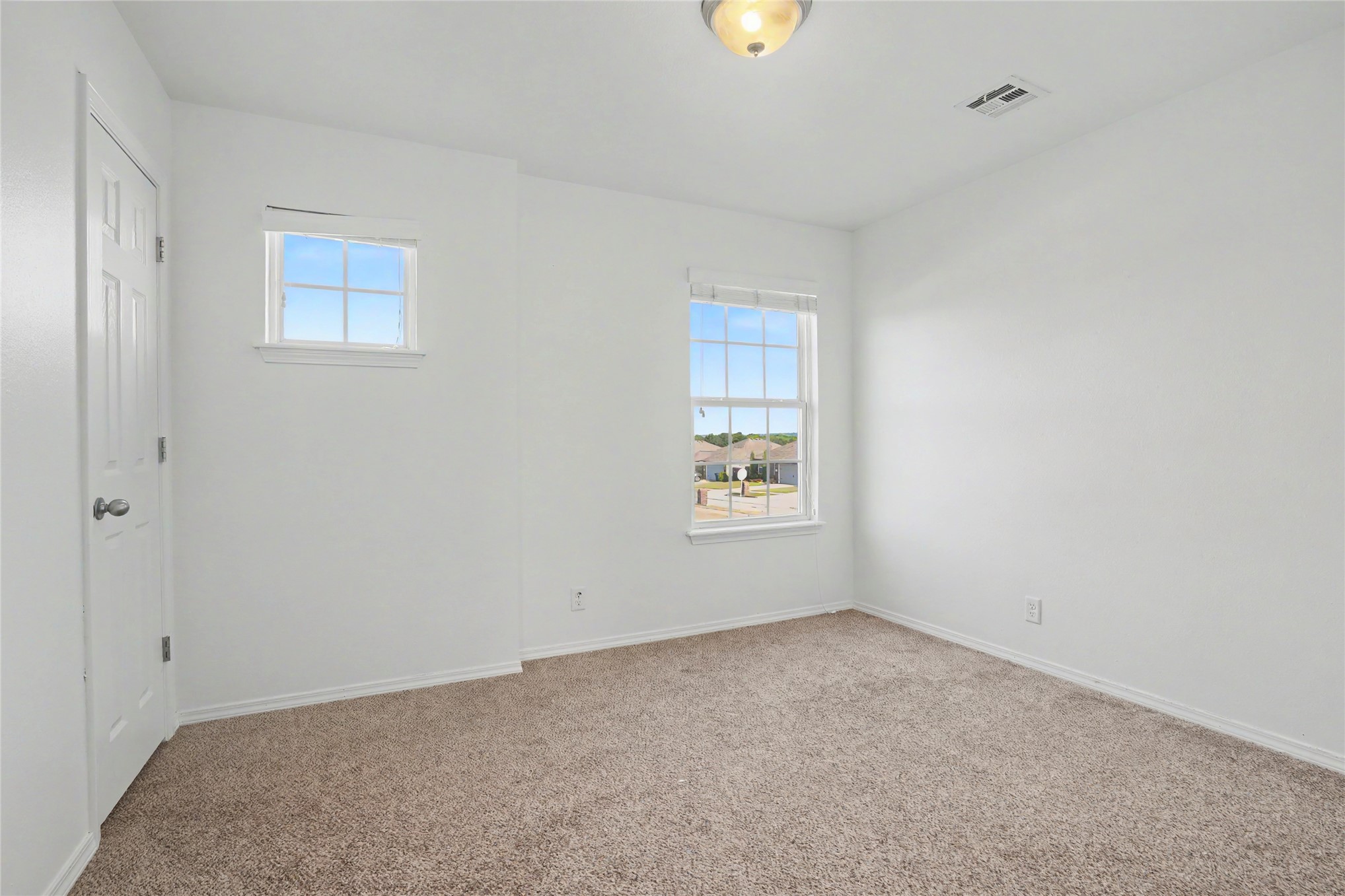 14815 S Lakewood Avenue Property Photo 32