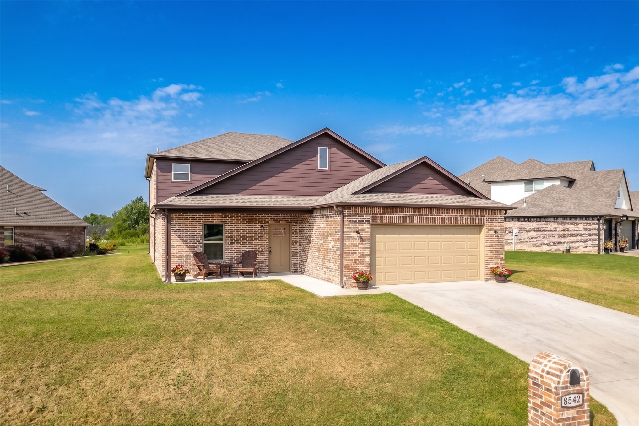 8542 Spring Creek Lane Property Photo 1
