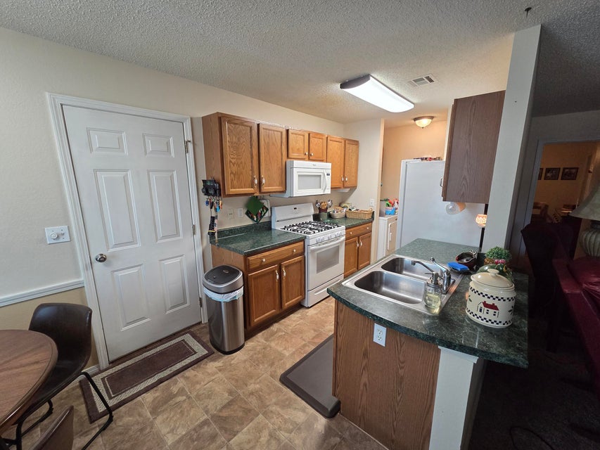 1821 Lexington Road Property Photo 6