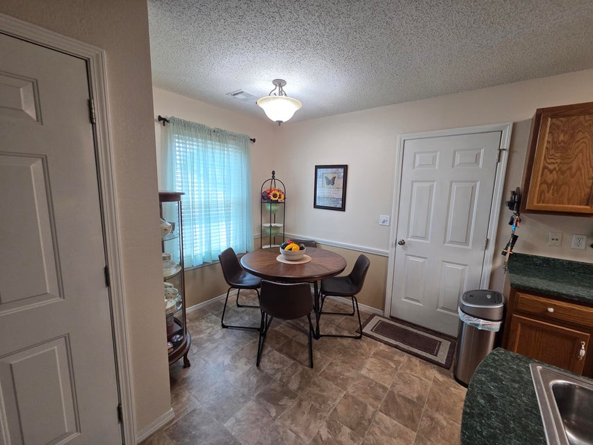 1821 Lexington Road Property Photo 7