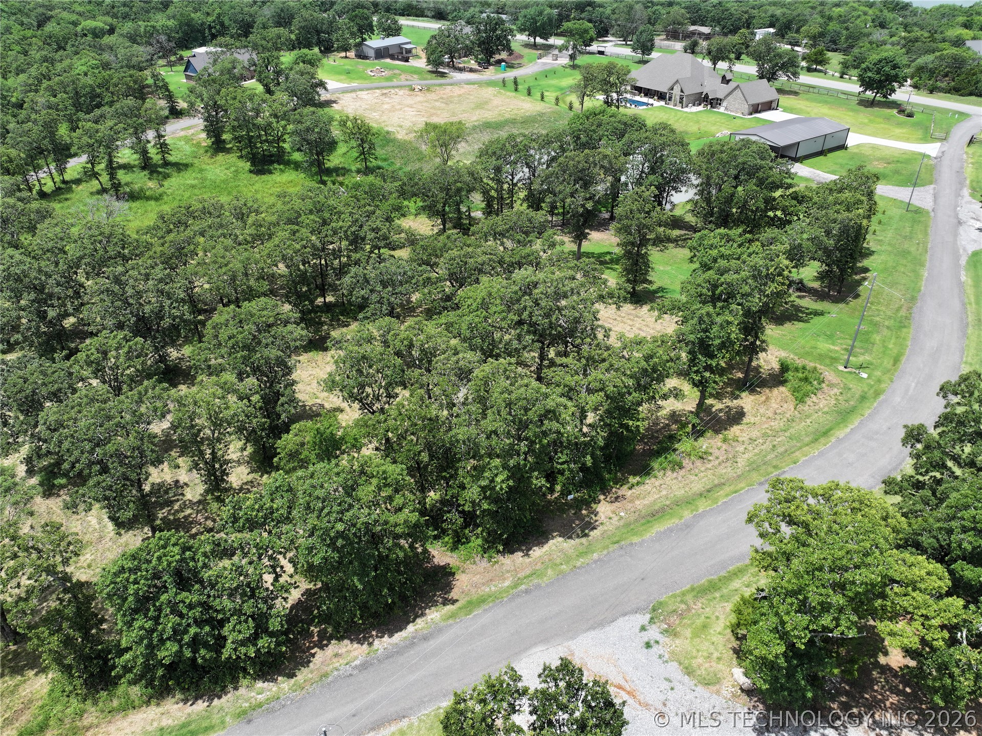 4 E Scissortail Road Property Photo 1