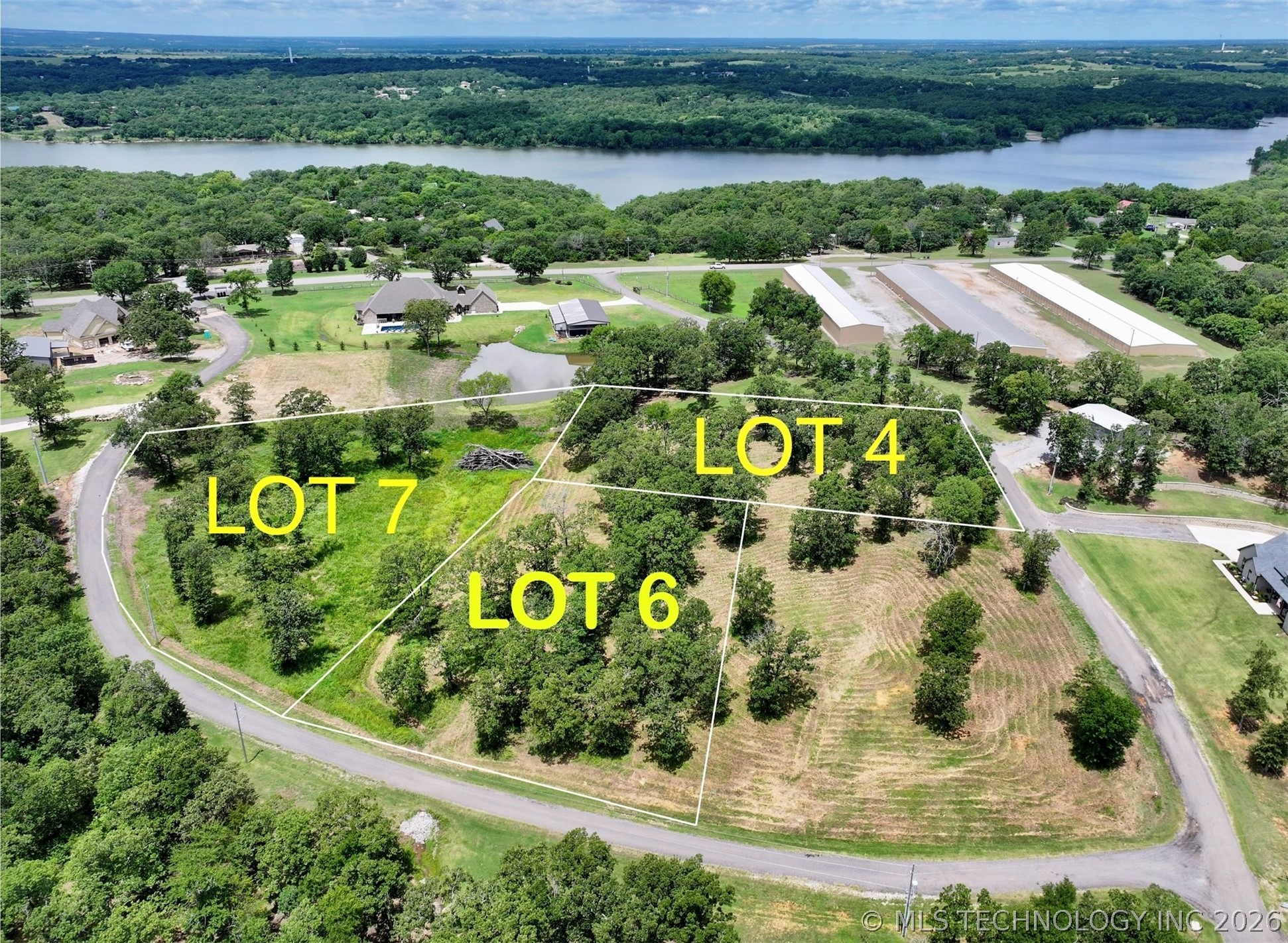 4 E Scissortail Road Property Photo 2