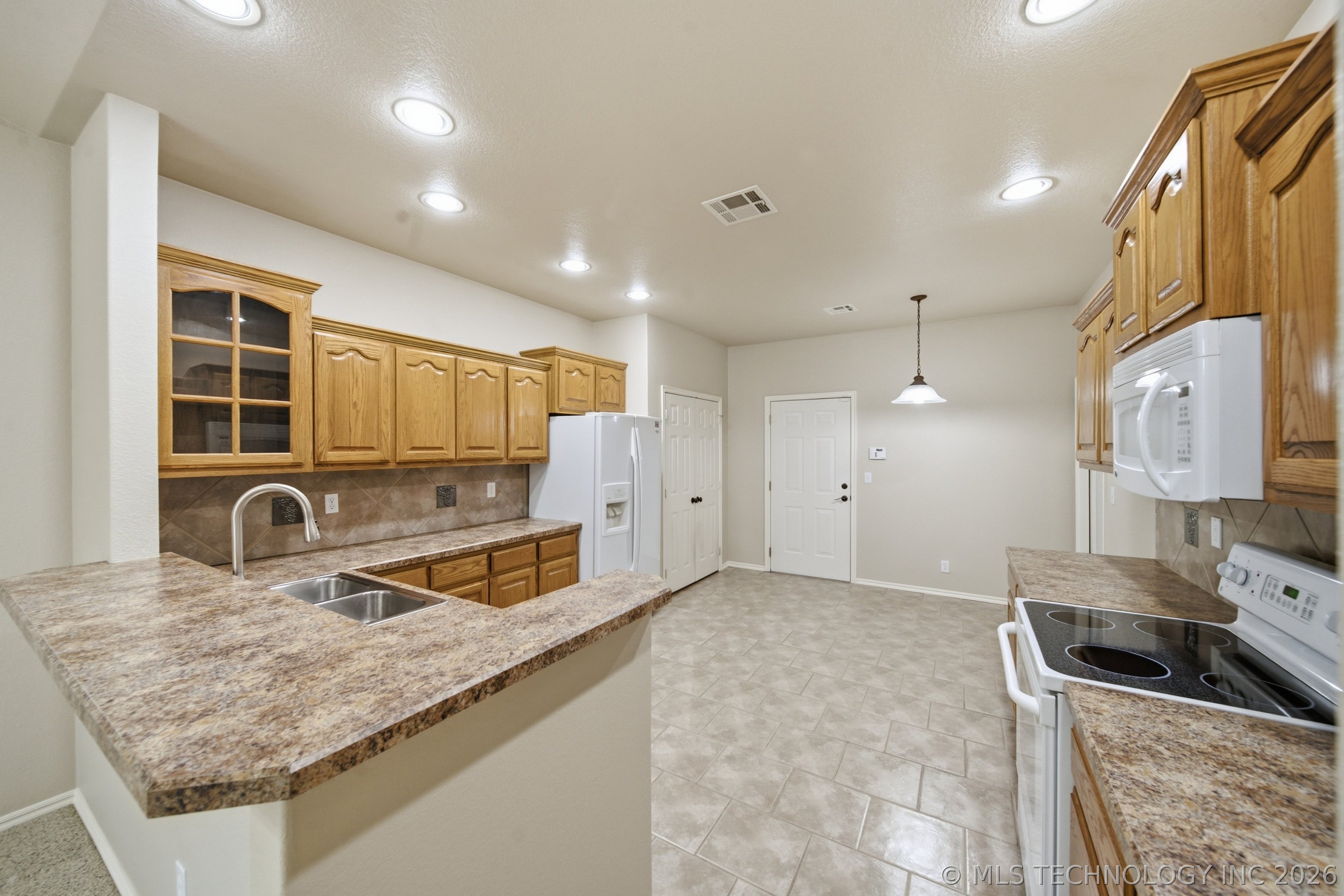 8401 E 74th Place Property Photo 8