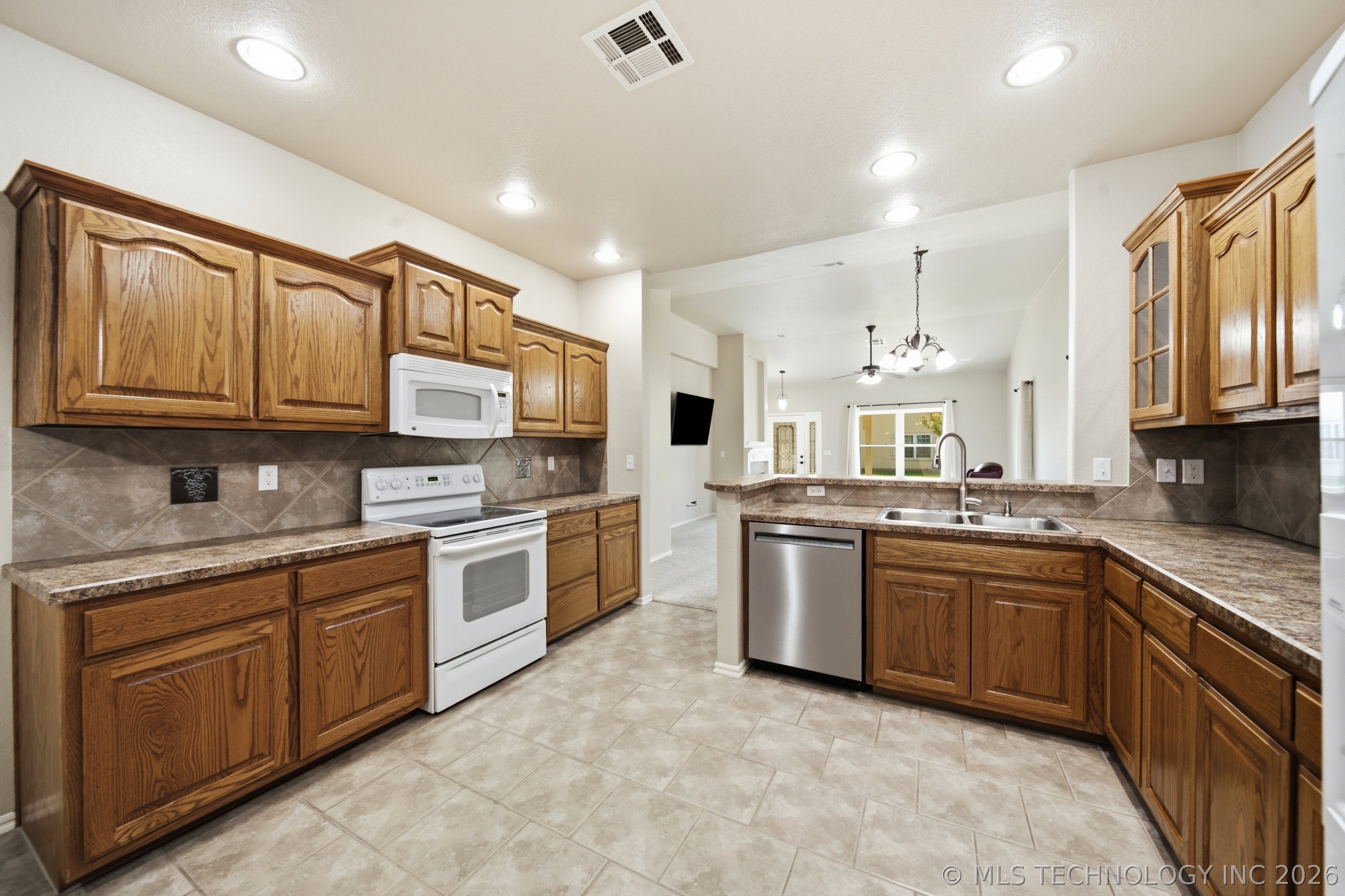8401 E 74th Place Property Photo 11
