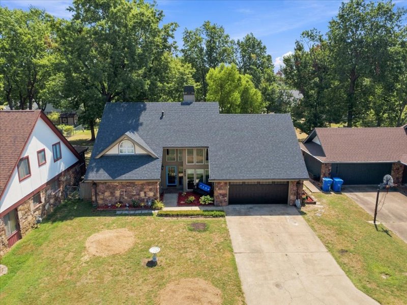 1905 Dunsinane Court Property Photo 6
