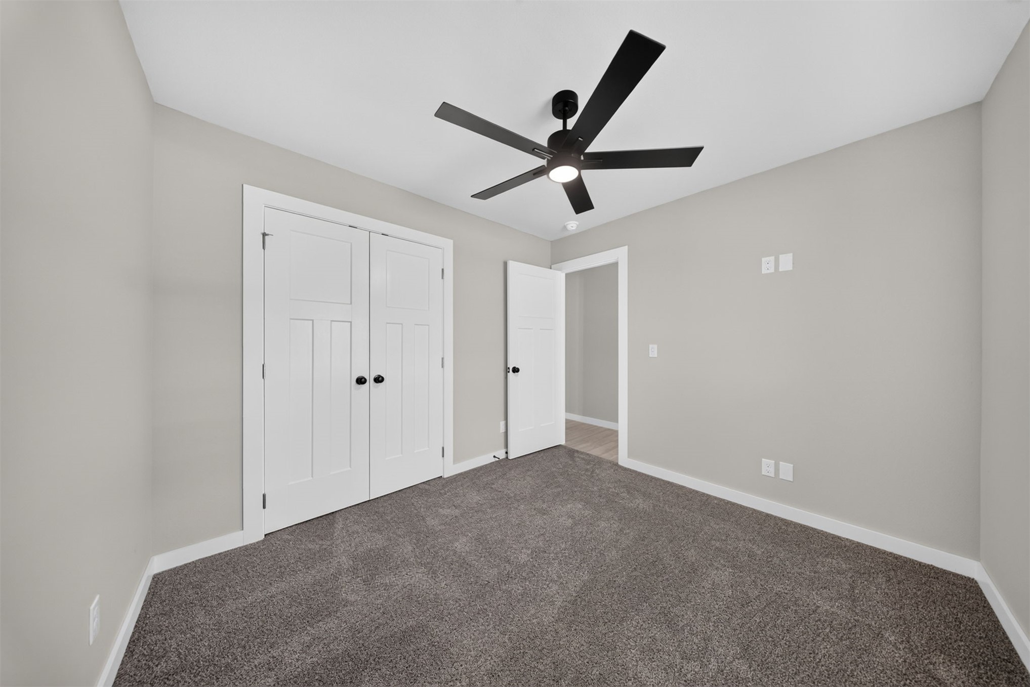 901 Park Street Property Photo 12