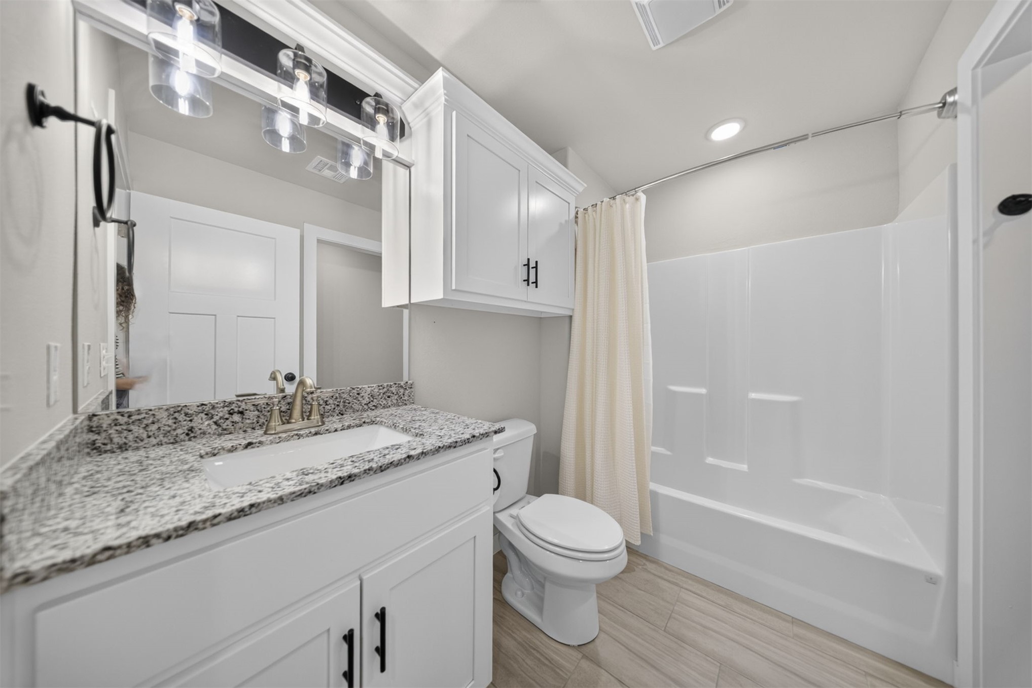 901 Park Street Property Photo 13