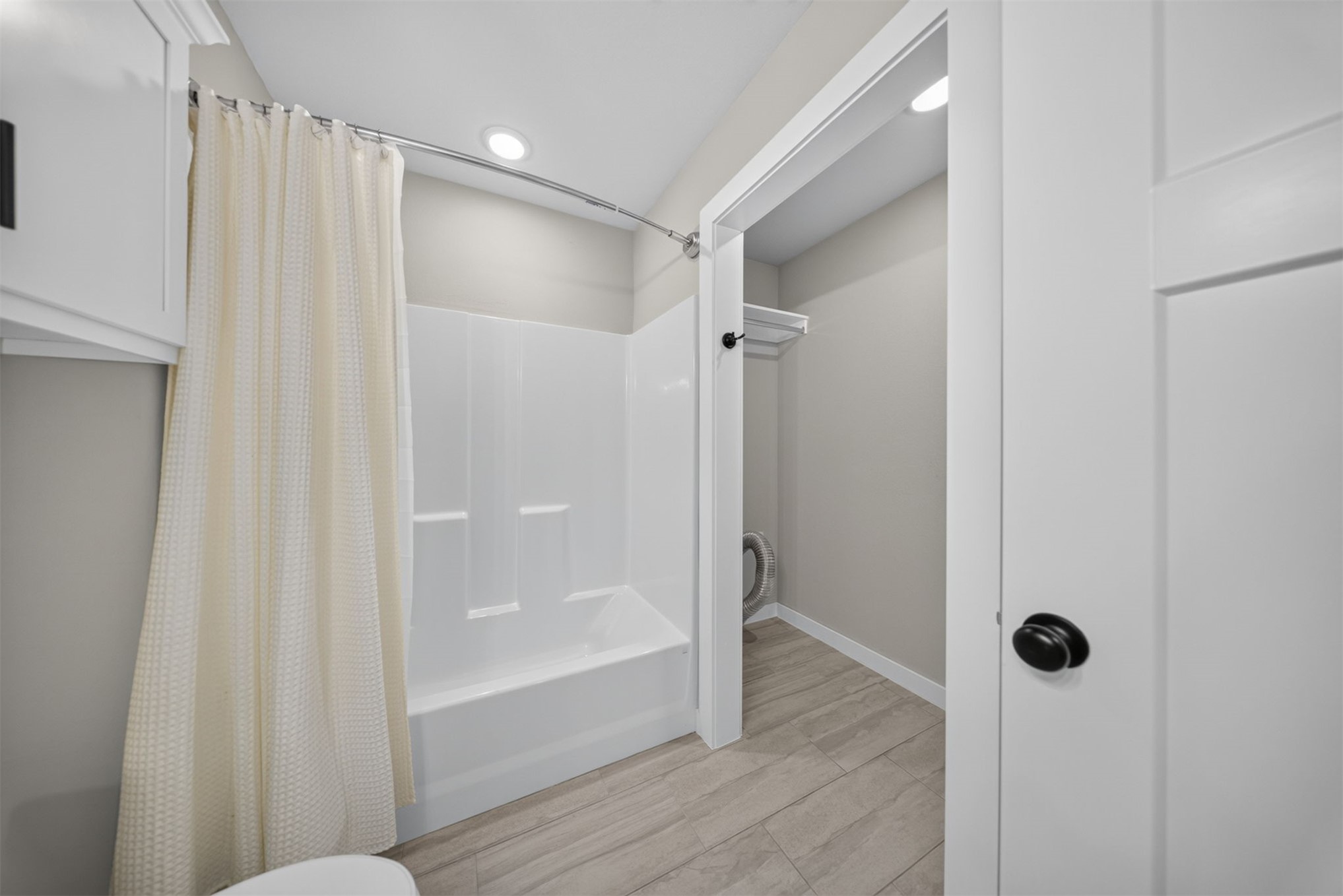 901 Park Street Property Photo 19
