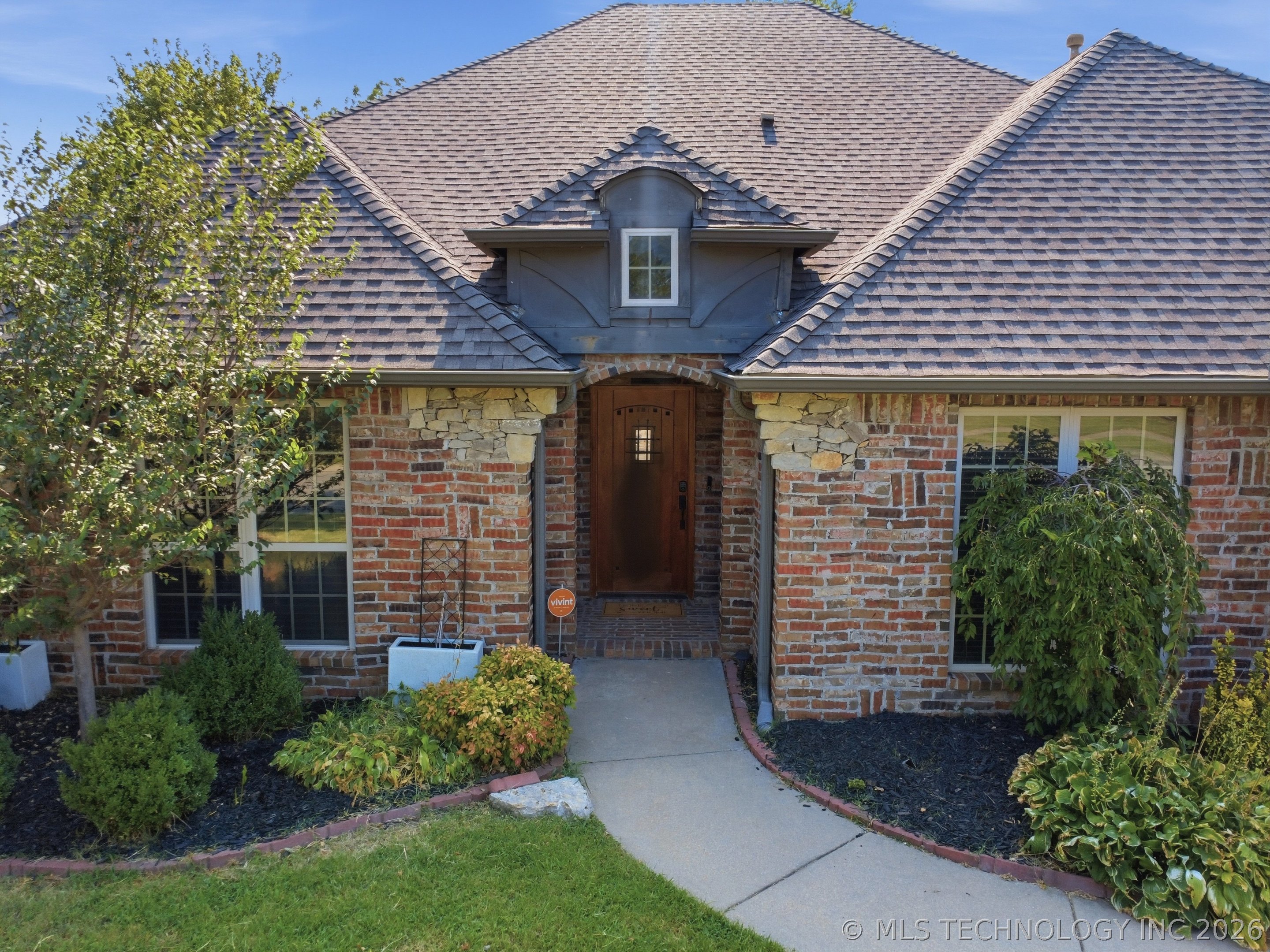26640 Duck Pond Lane Property Photo 4