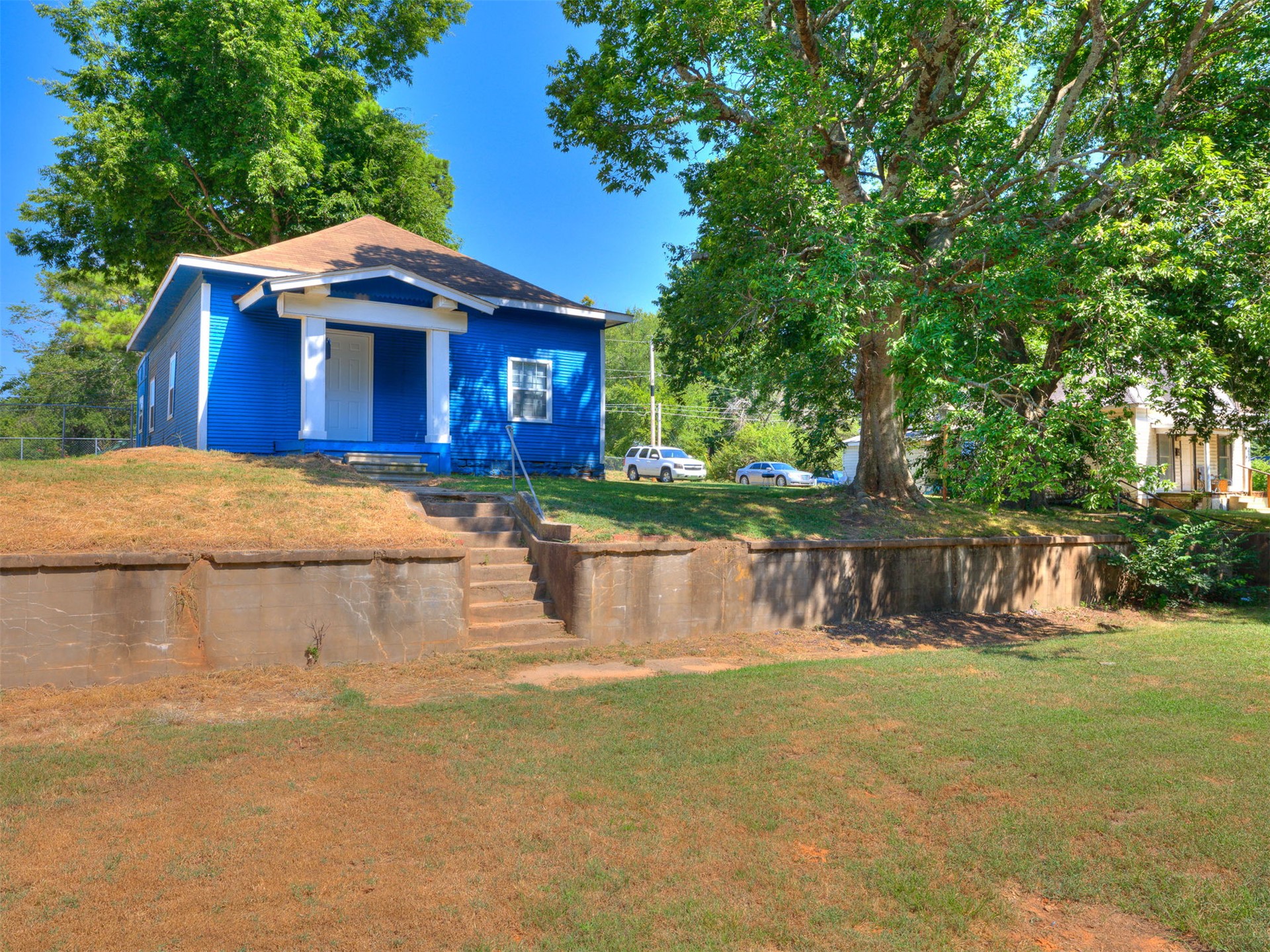 631 S Seminole Avenue Property Photo 3
