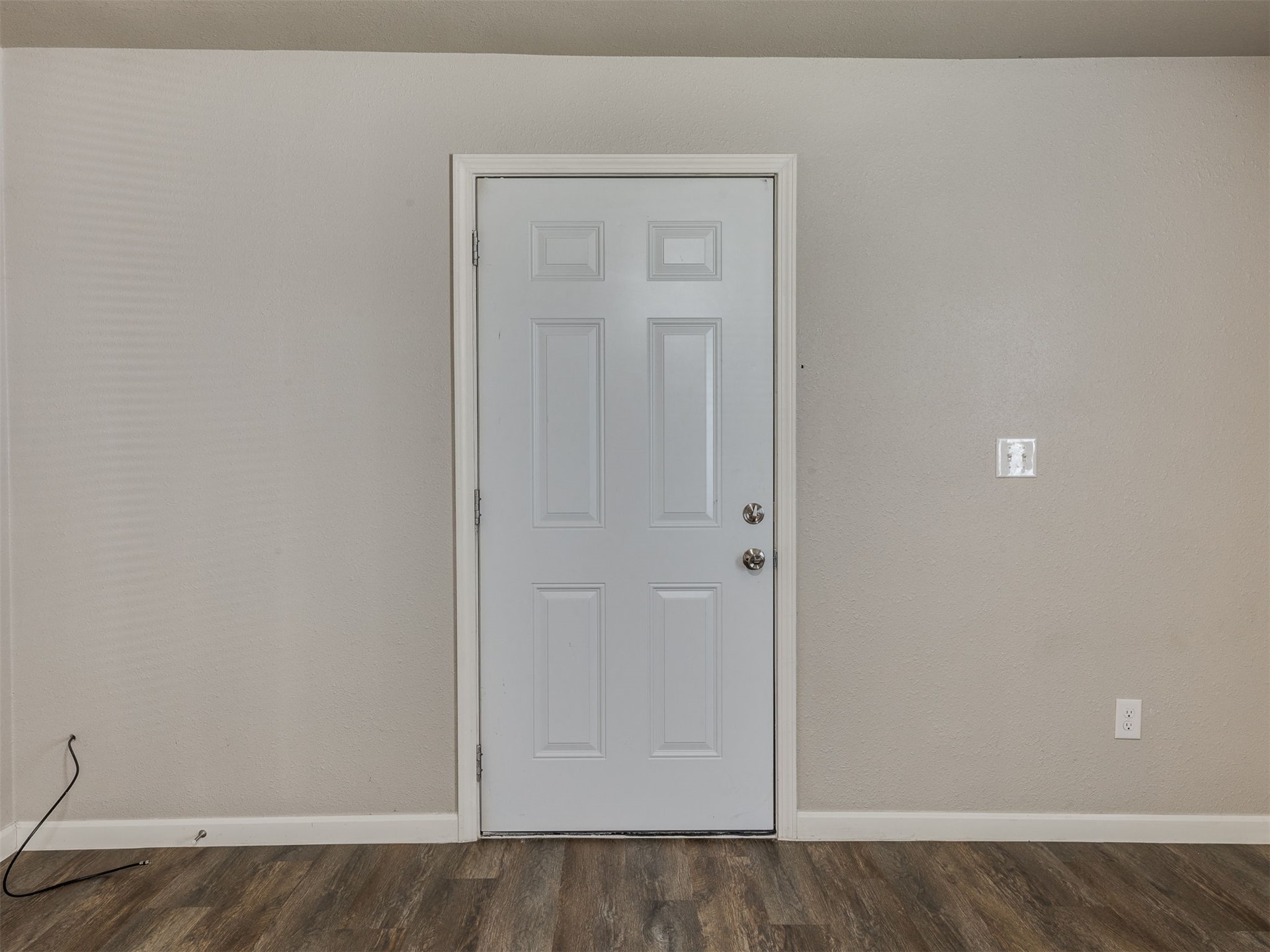 631 S Seminole Avenue Property Photo 7