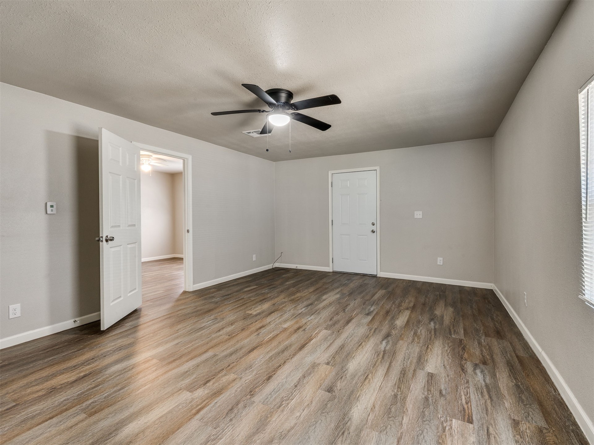 631 S Seminole Avenue Property Photo 8