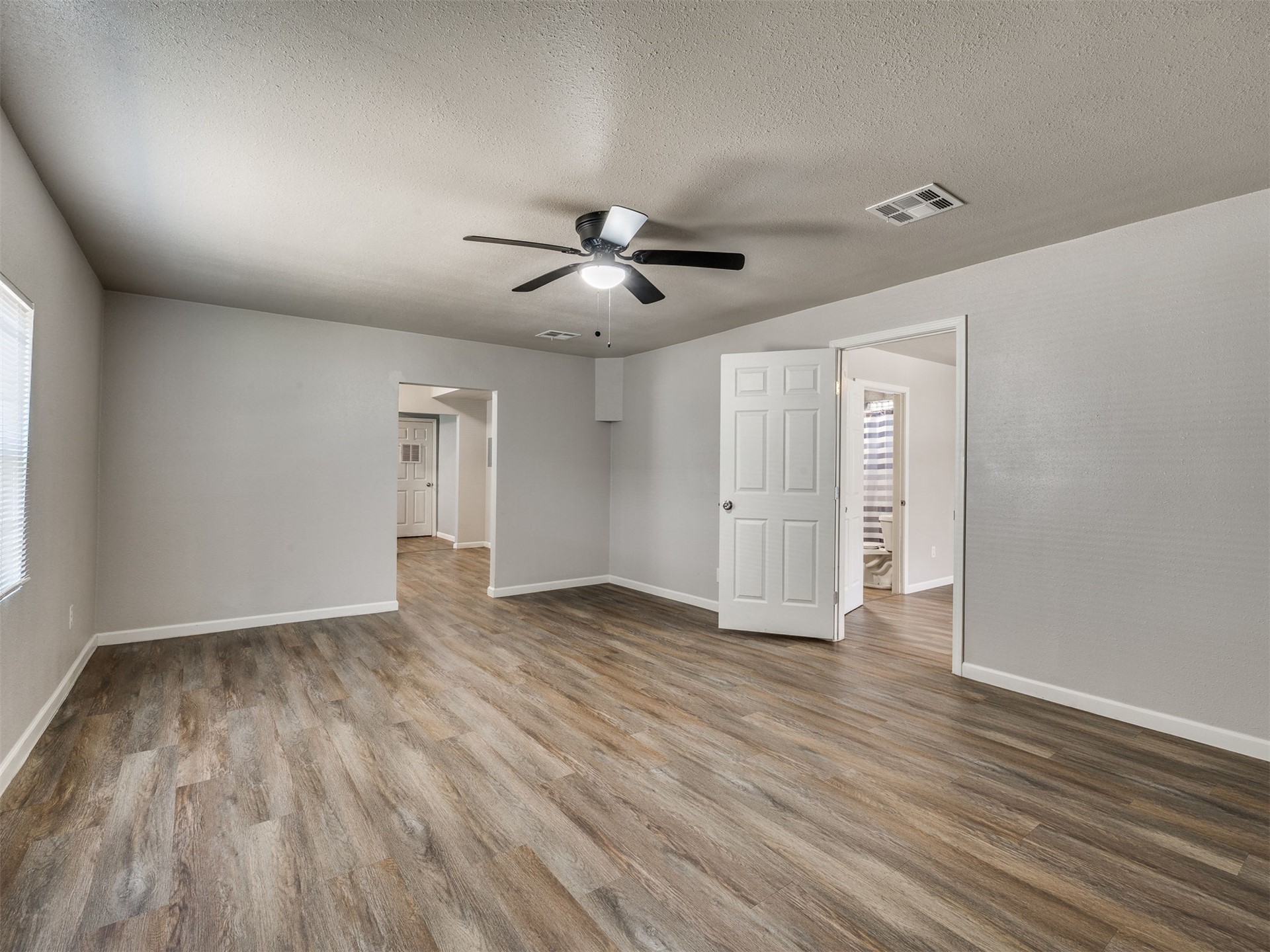 631 S Seminole Avenue Property Photo 9