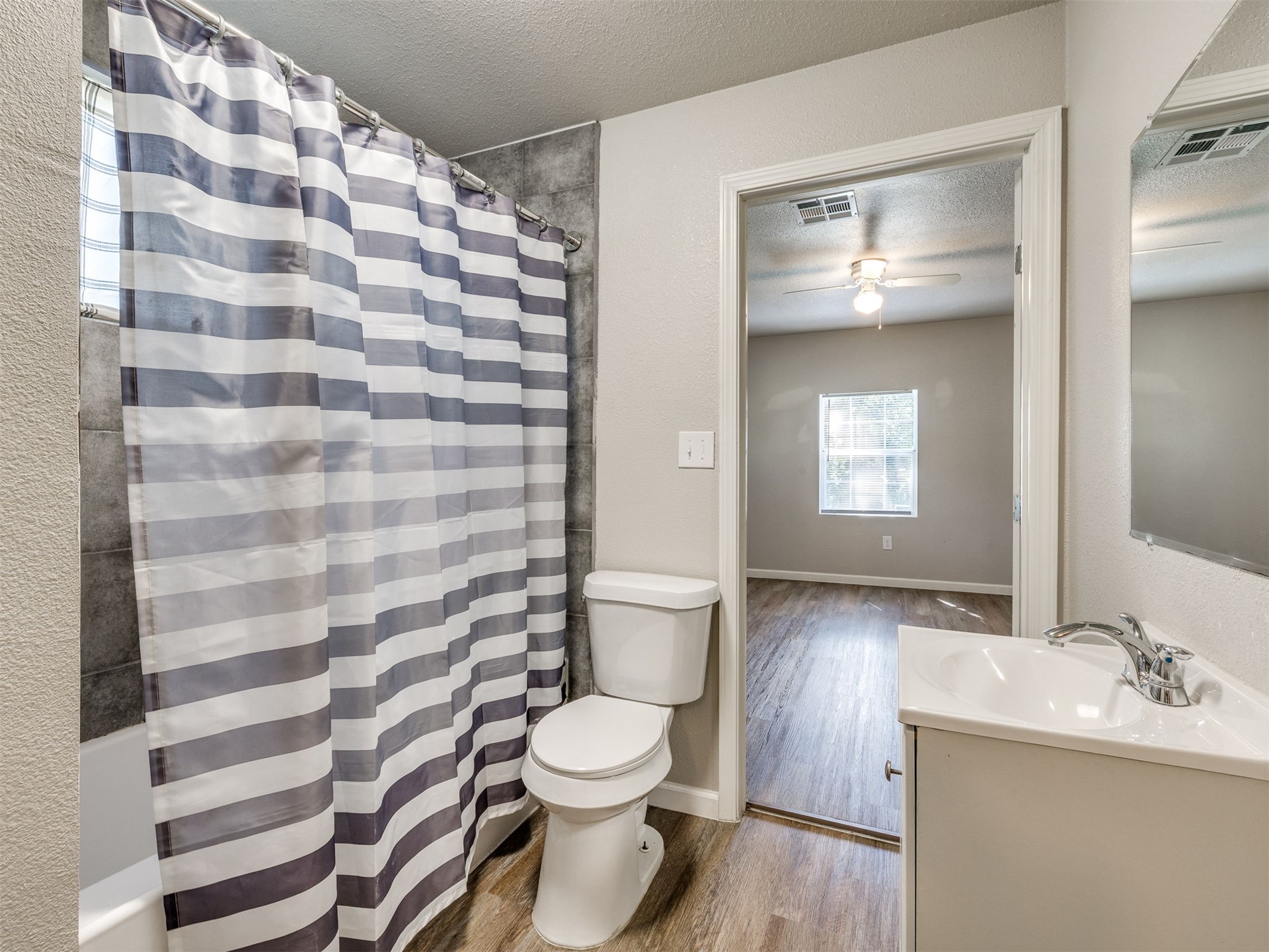 631 S Seminole Avenue Property Photo 15