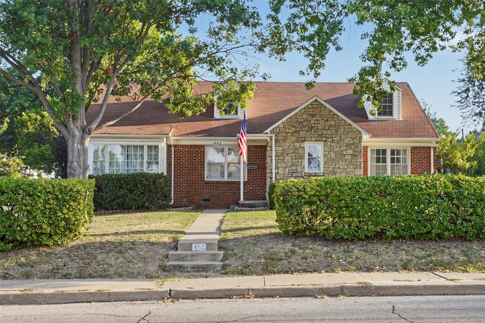 1603 E 36th Street Property Photo 1