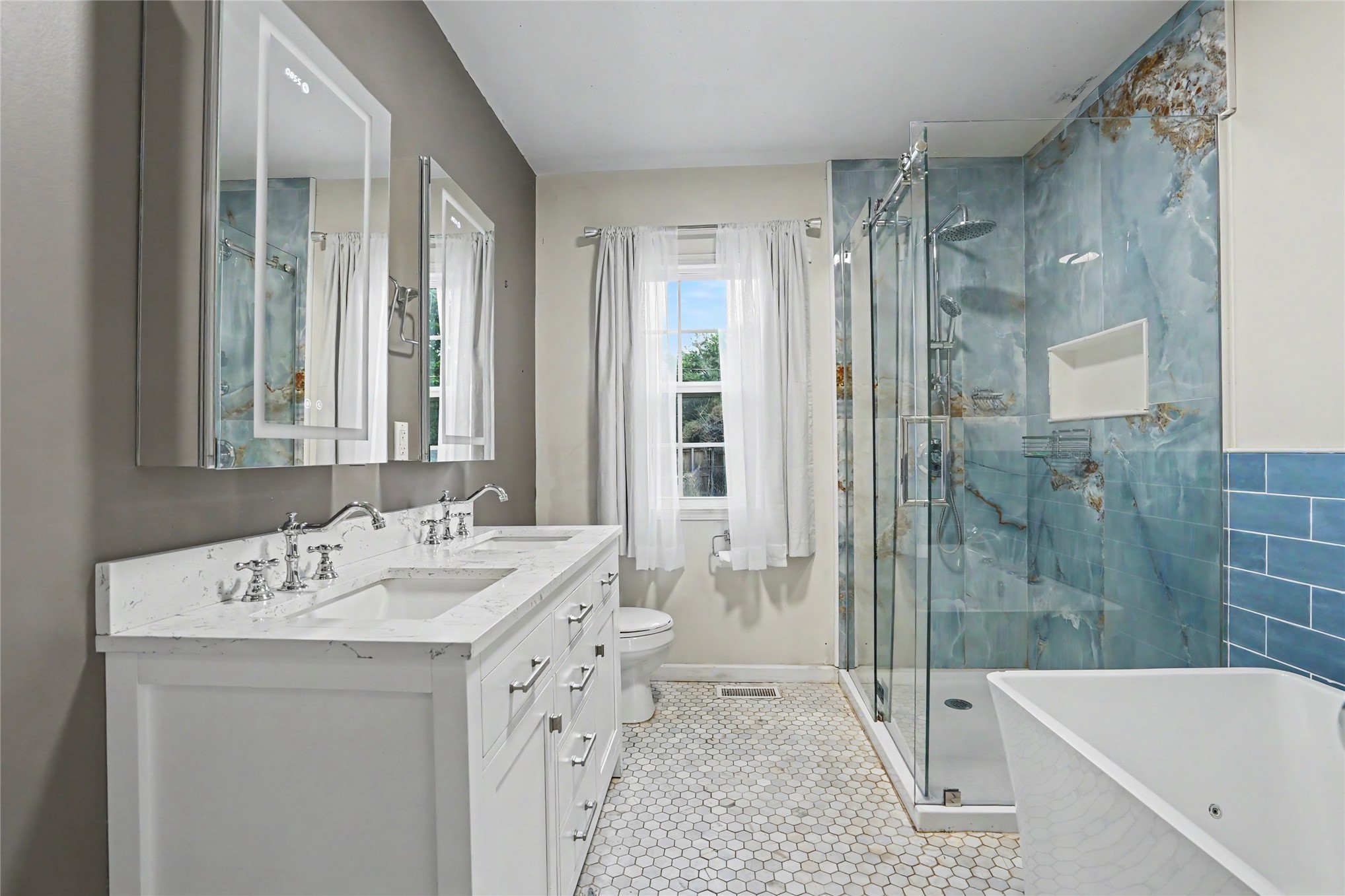 1603 E 36th Street Property Photo 16