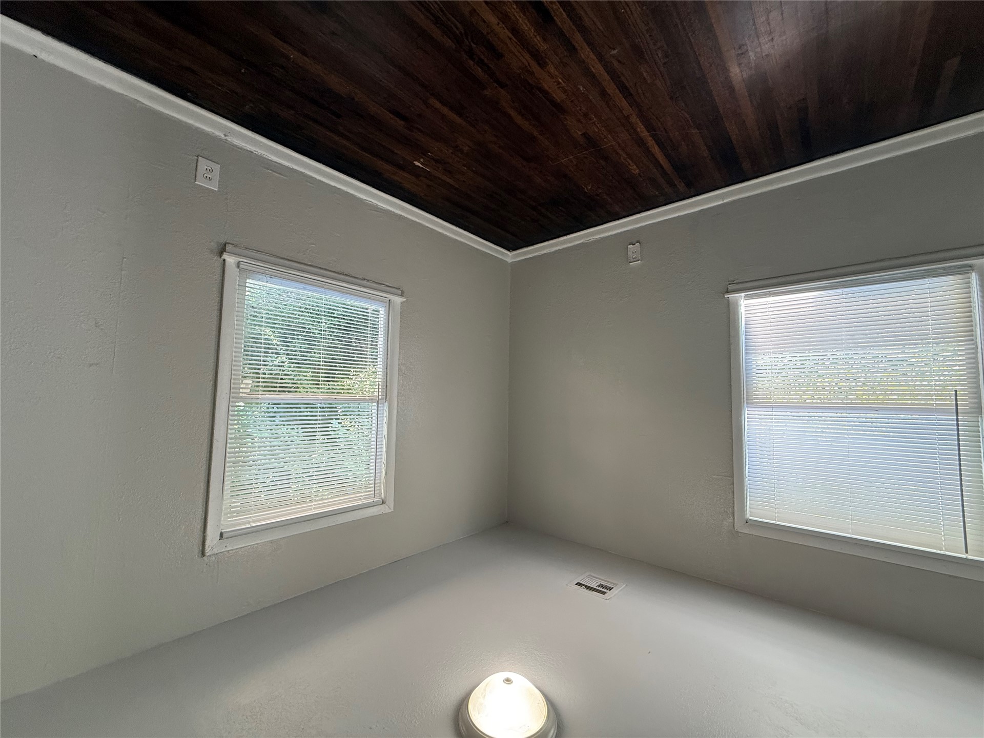 3158 N Lansing Place Property Photo 10