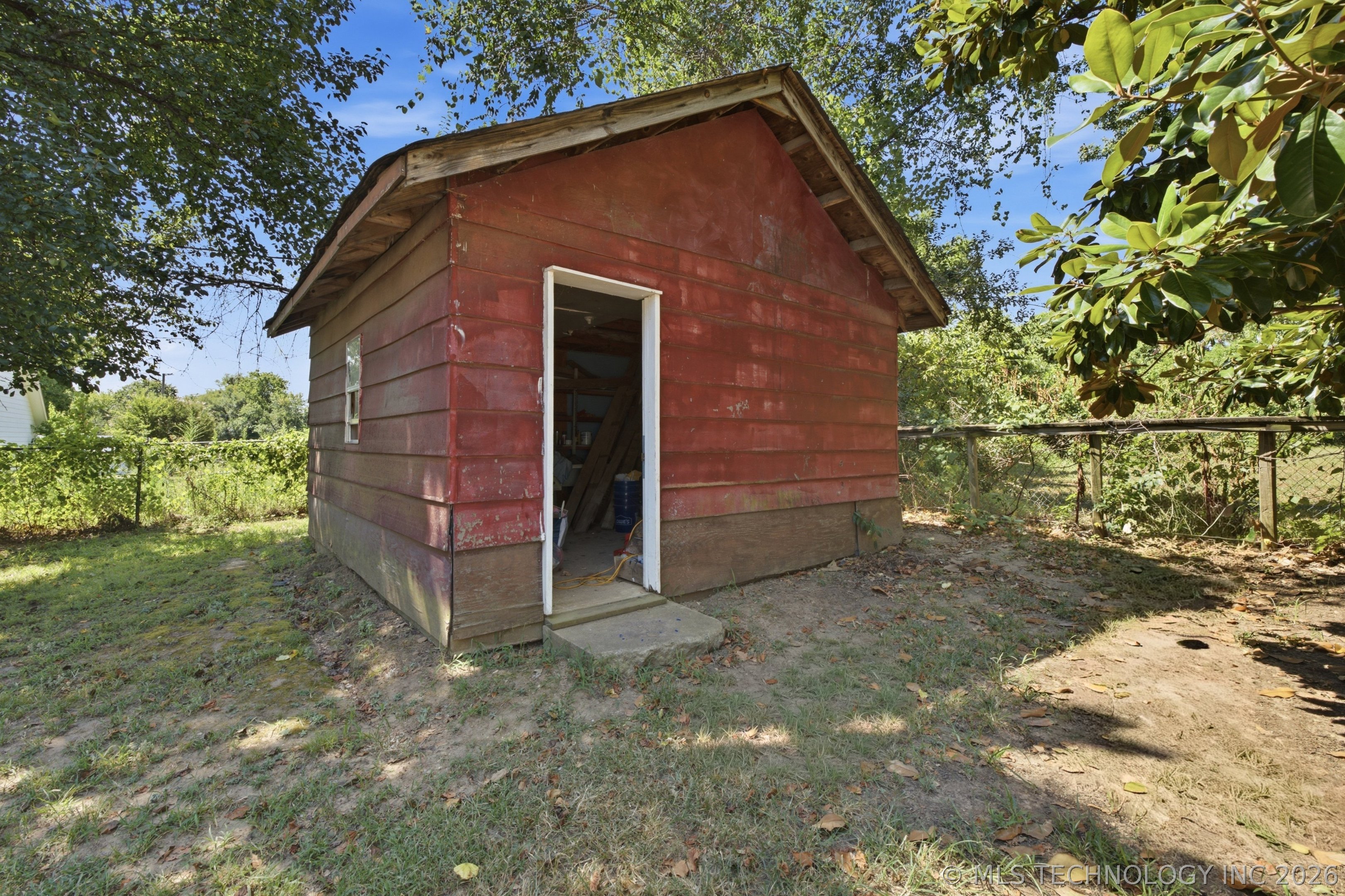 603 E Coppinger Property Photo 28