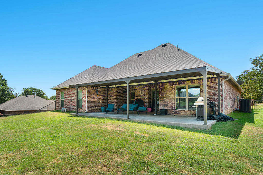 102 Bunker Drive Property Photo 4
