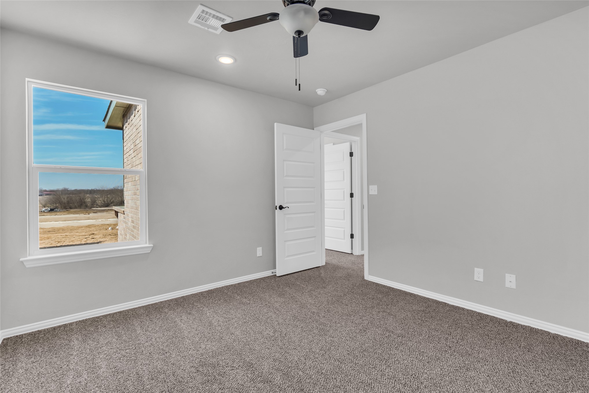 1913 Topaz Road Property Photo 18