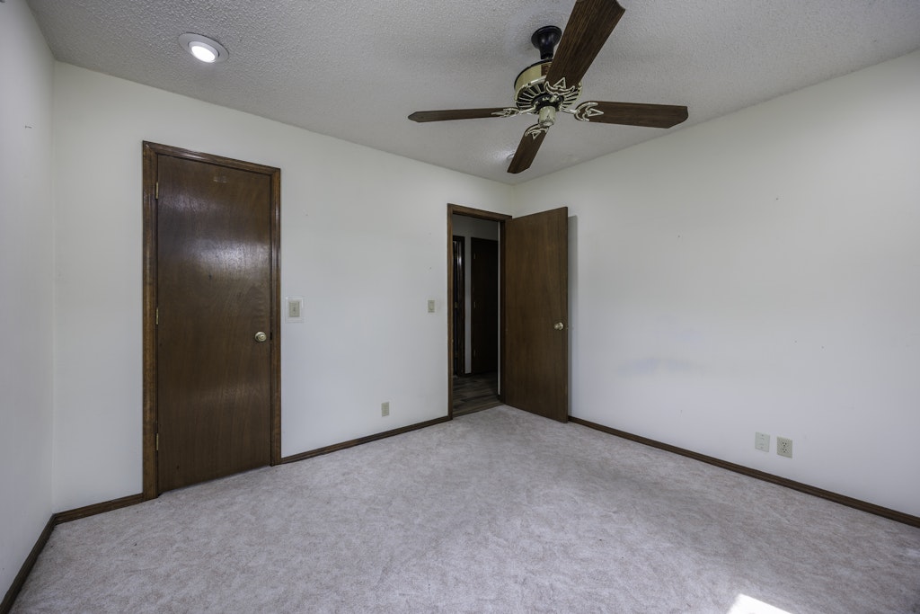 2918 Longridge Lane Property Photo 28