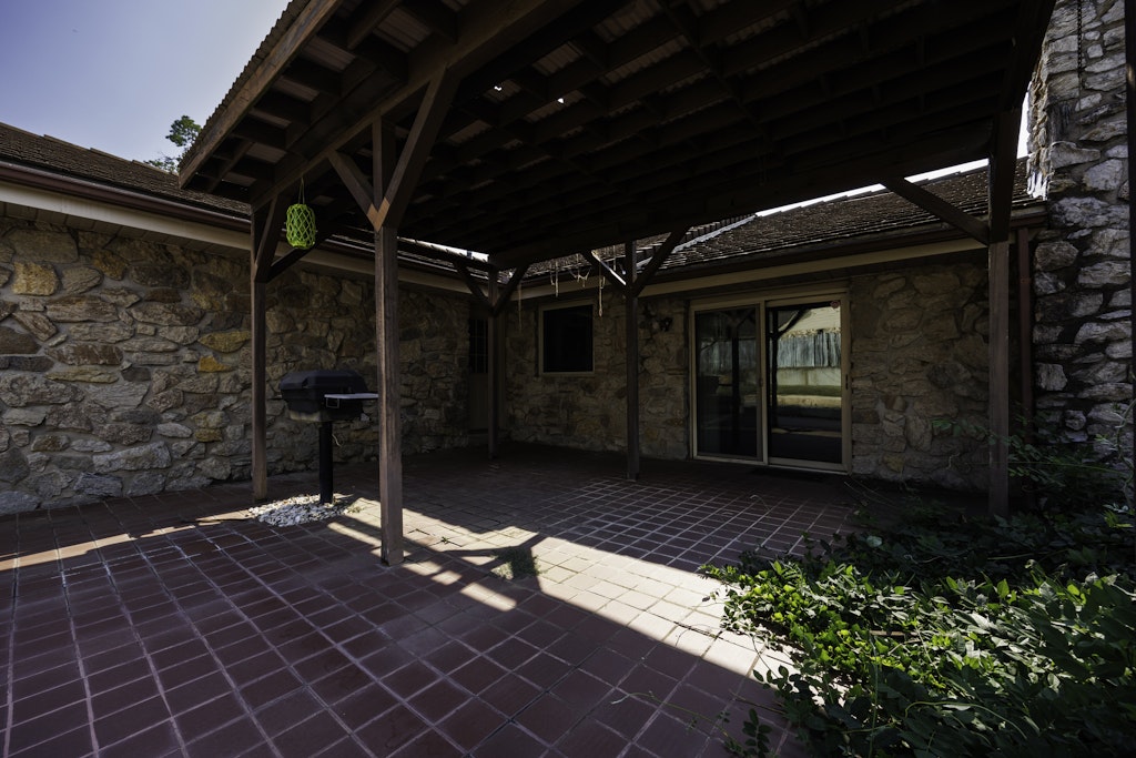 2918 Longridge Lane Property Photo 42