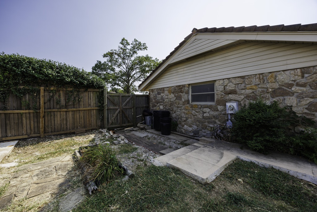 2918 Longridge Lane Property Photo 45