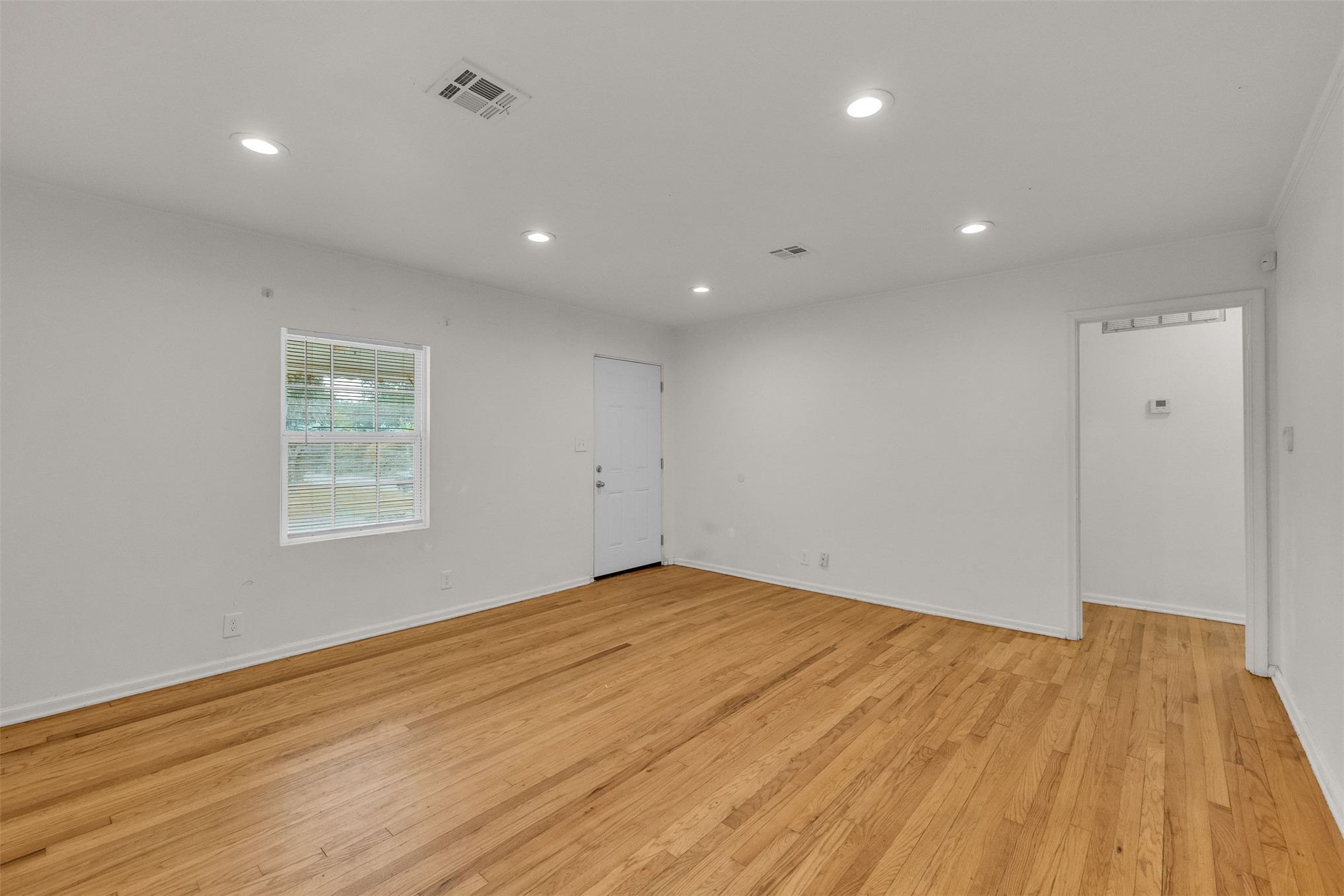 44 S 71st East Avenue Property Photo 4