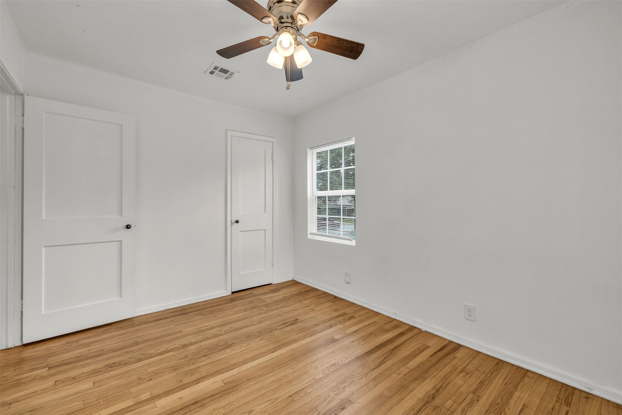 44 S 71st East Avenue Property Photo 13
