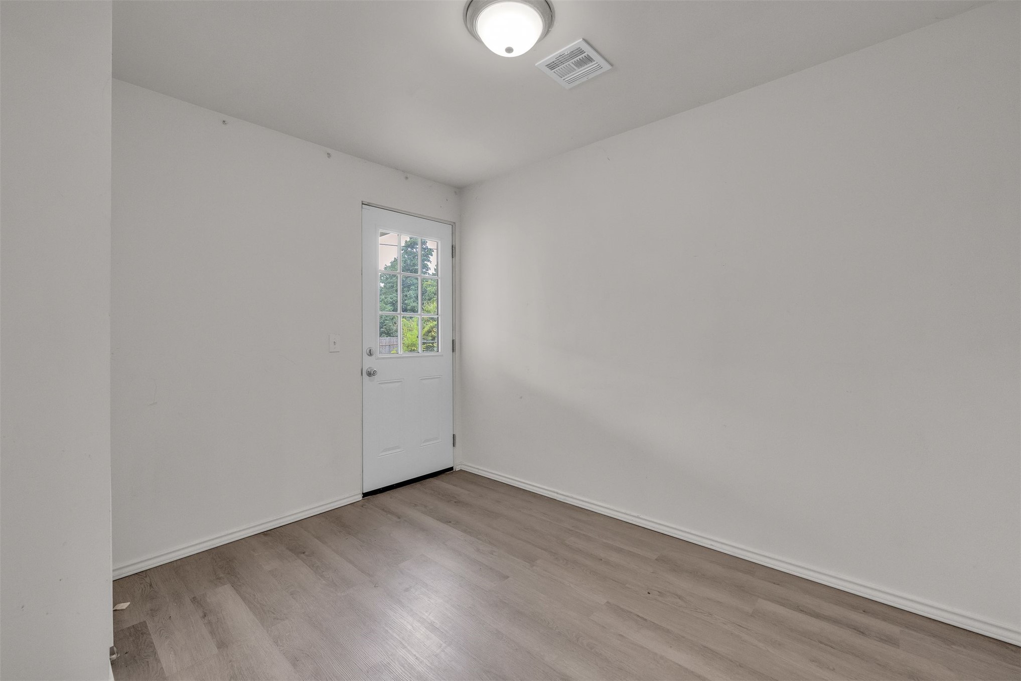 44 S 71st East Avenue Property Photo 14