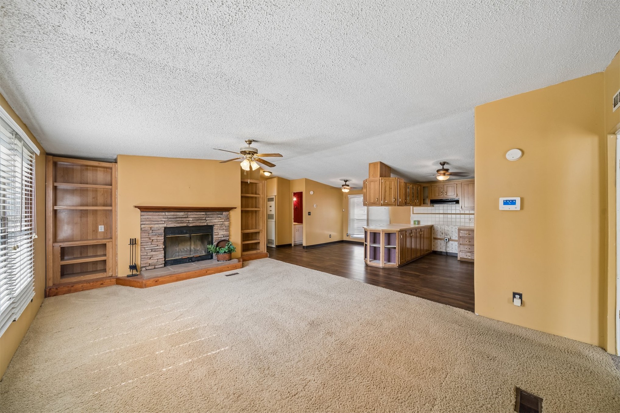 5952 N Rockford Avenue Property Photo 6