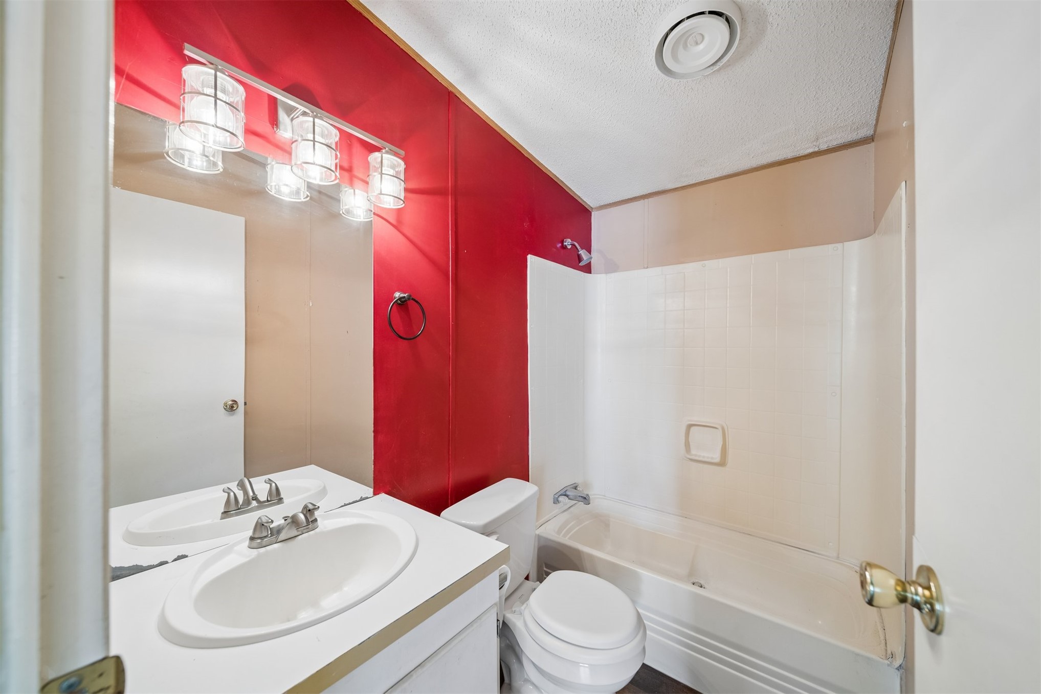 5952 N Rockford Avenue Property Photo 15