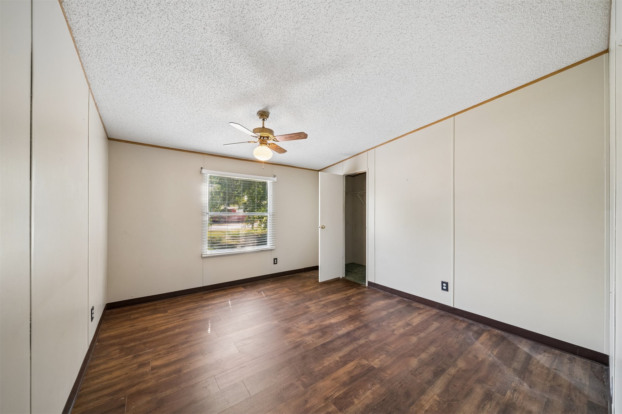 5952 N Rockford Avenue Property Photo 16