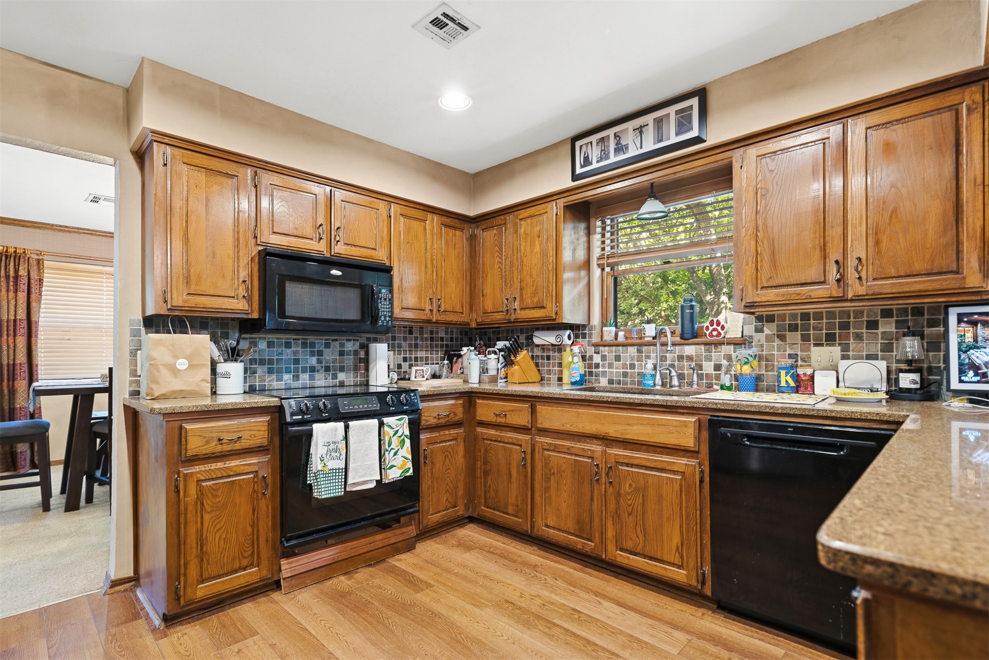 1409 Oakridge Road Property Photo 9