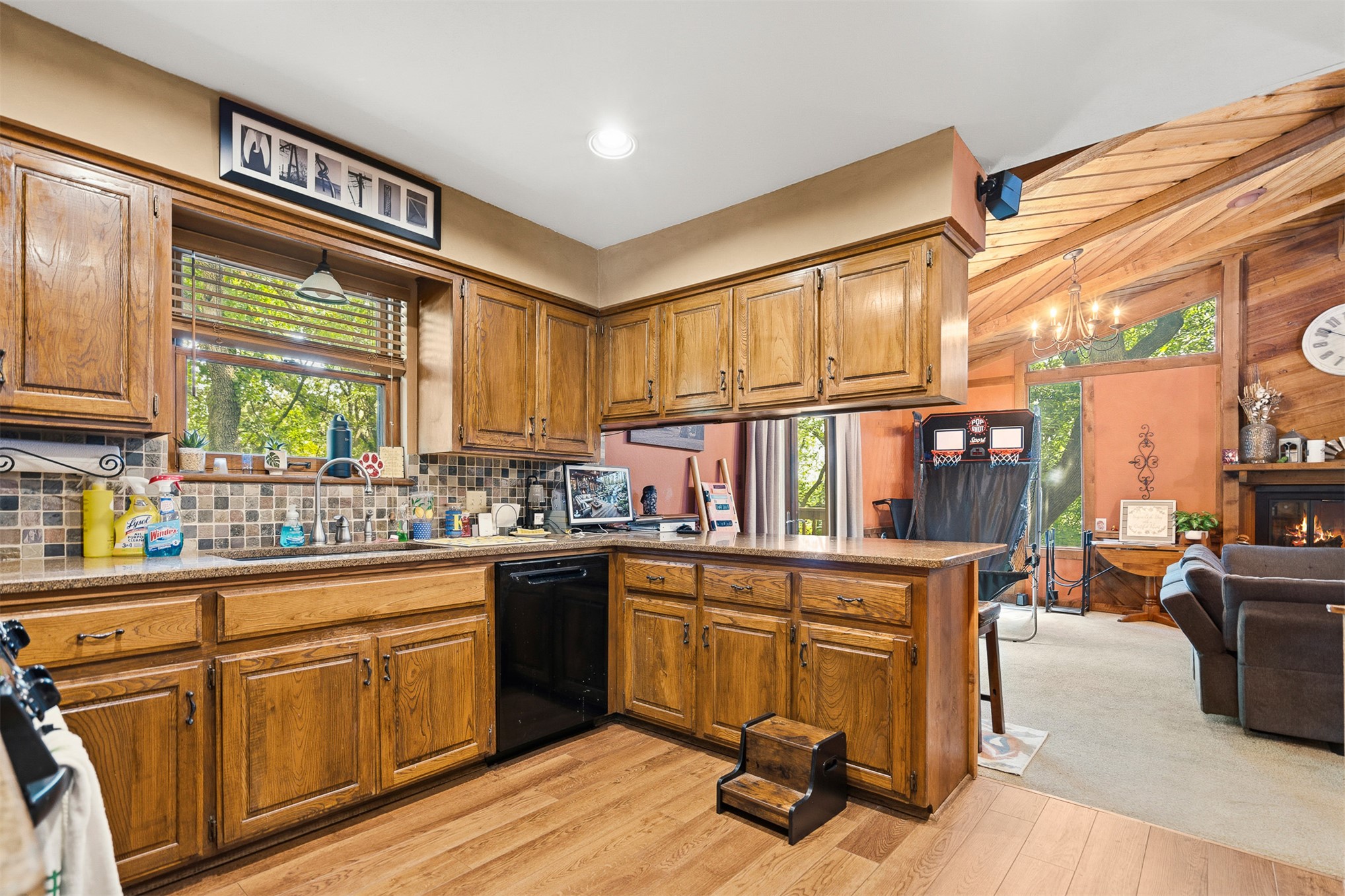1409 Oakridge Road Property Photo 10