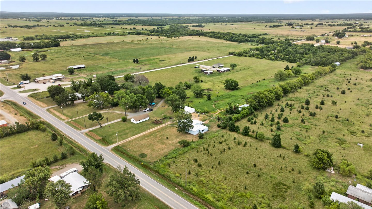 21092 Hwy 169 Property Photo 20