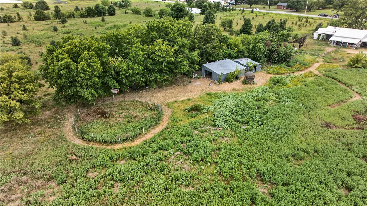 21092 Hwy 169 Property Photo 22