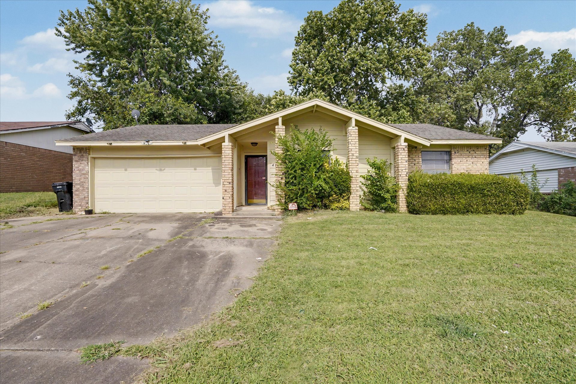 4104 S Birch Avenue Property Photo 3