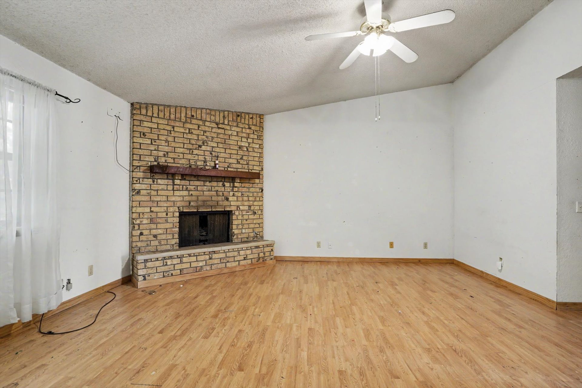 4104 S Birch Avenue Property Photo 6
