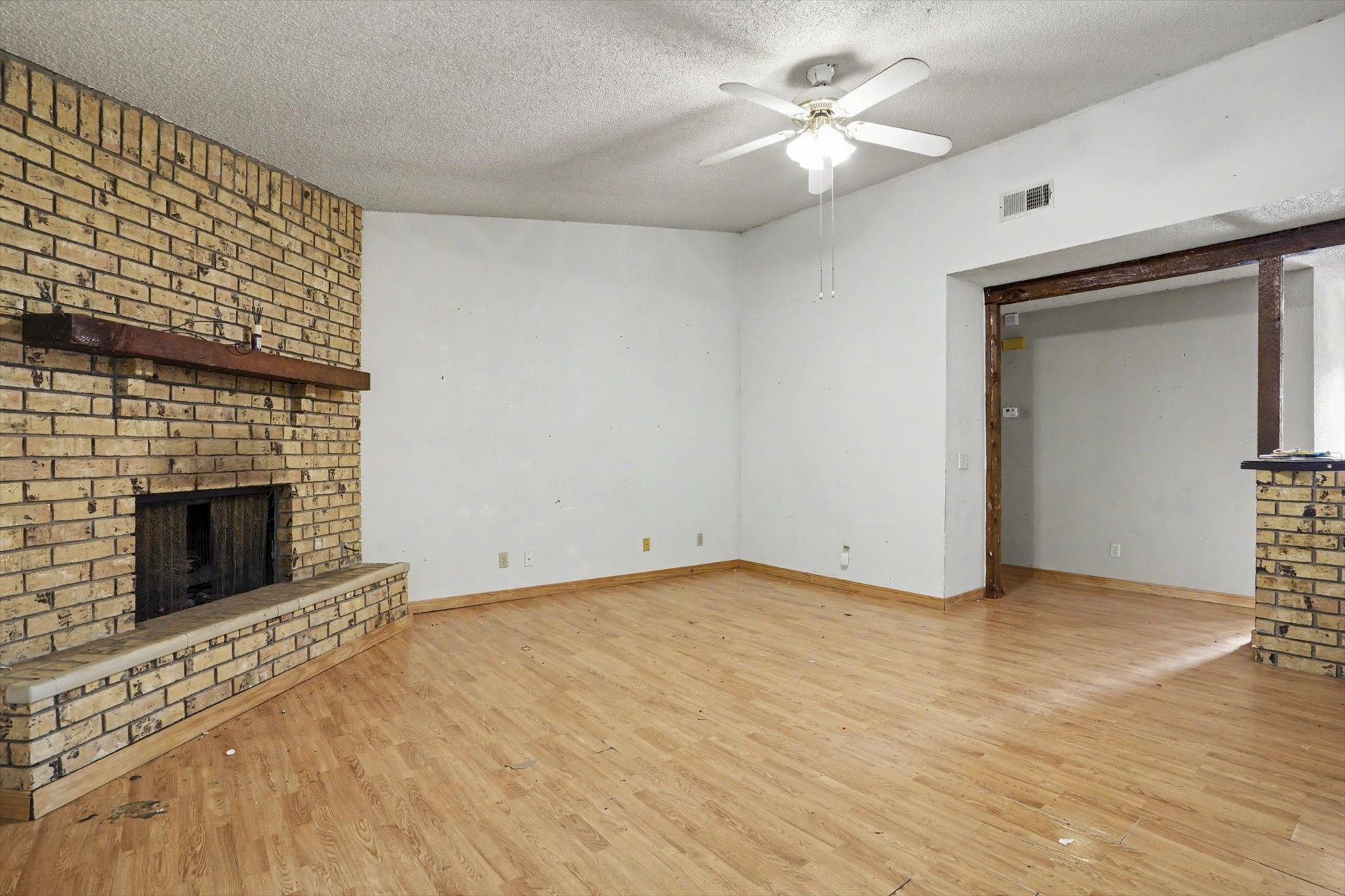 4104 S Birch Avenue Property Photo 7