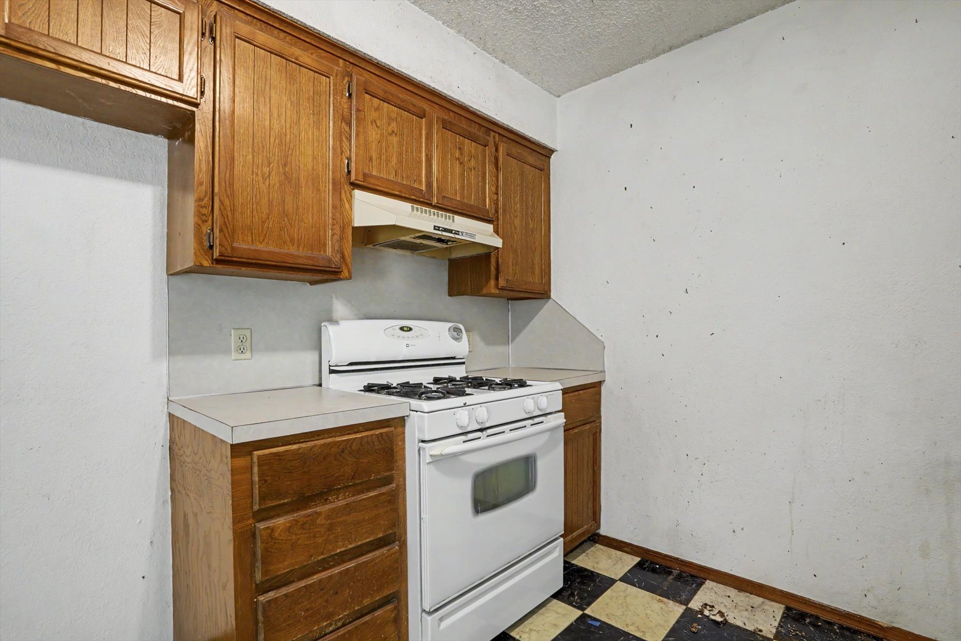 4104 S Birch Avenue Property Photo 12