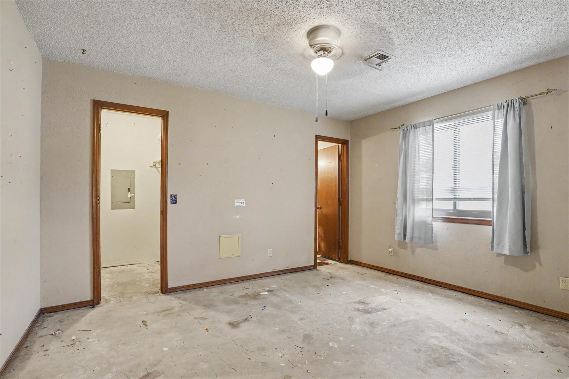 4104 S Birch Avenue Property Photo 14