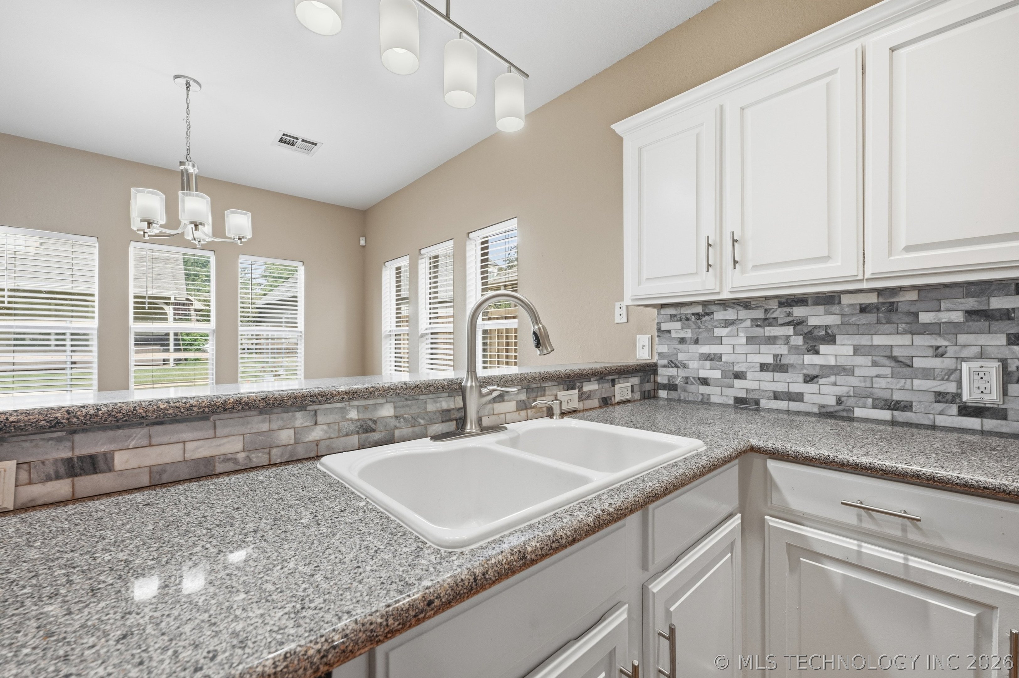 1920 S Nyssa Avenue Property Photo 11