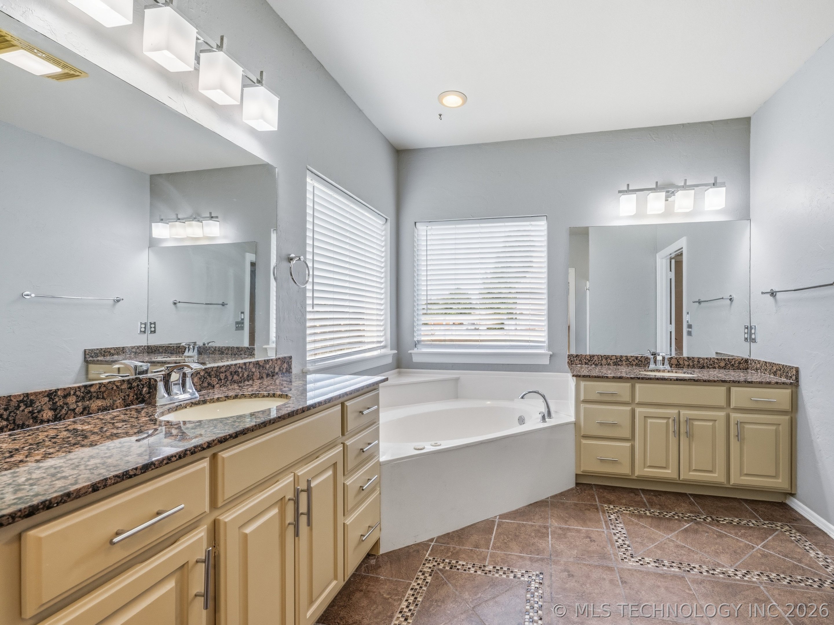1920 S Nyssa Avenue Property Photo 17