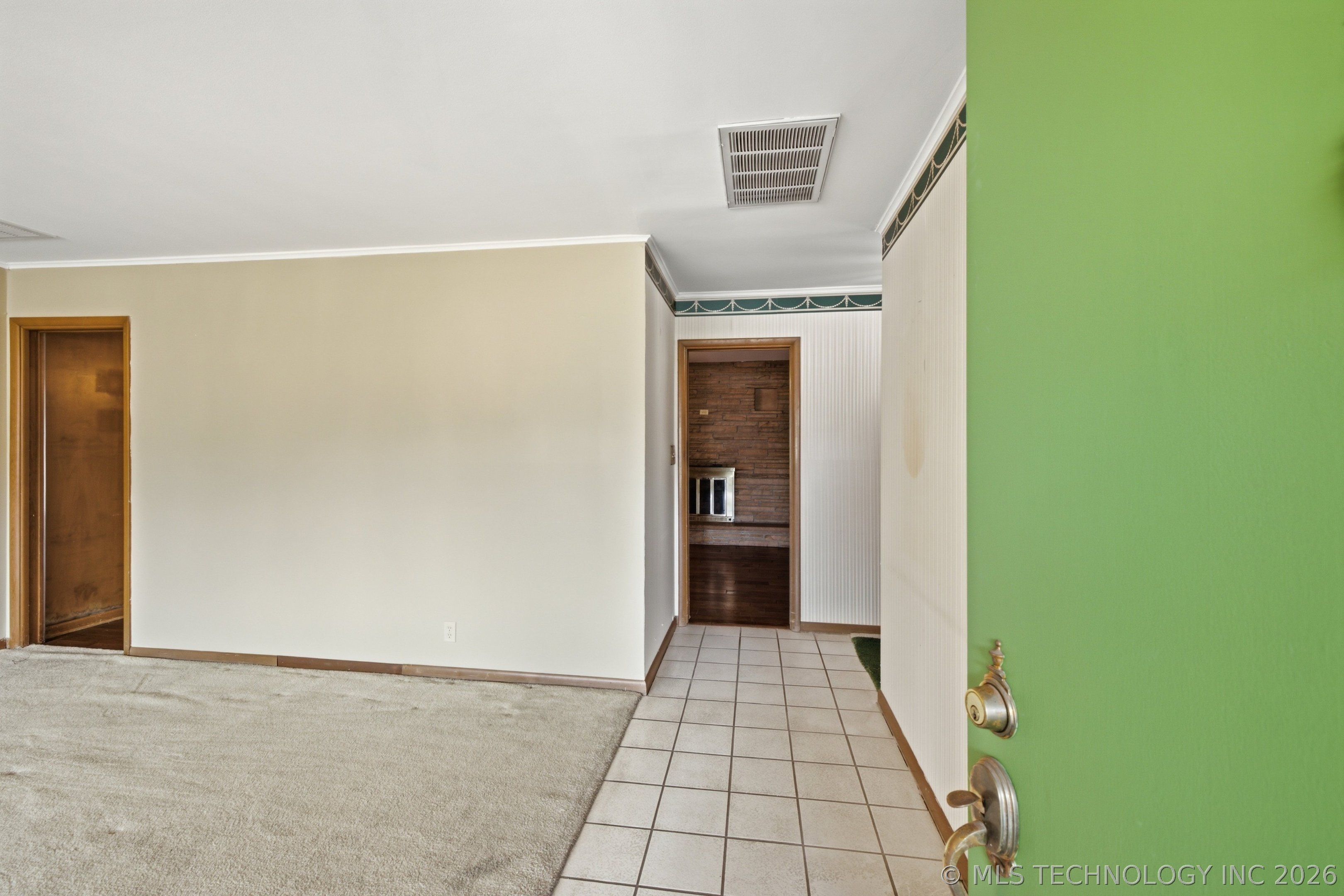 1281 S 103rd East Avenue Property Photo 4